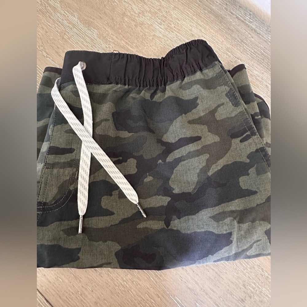Men’s Vuori Banks